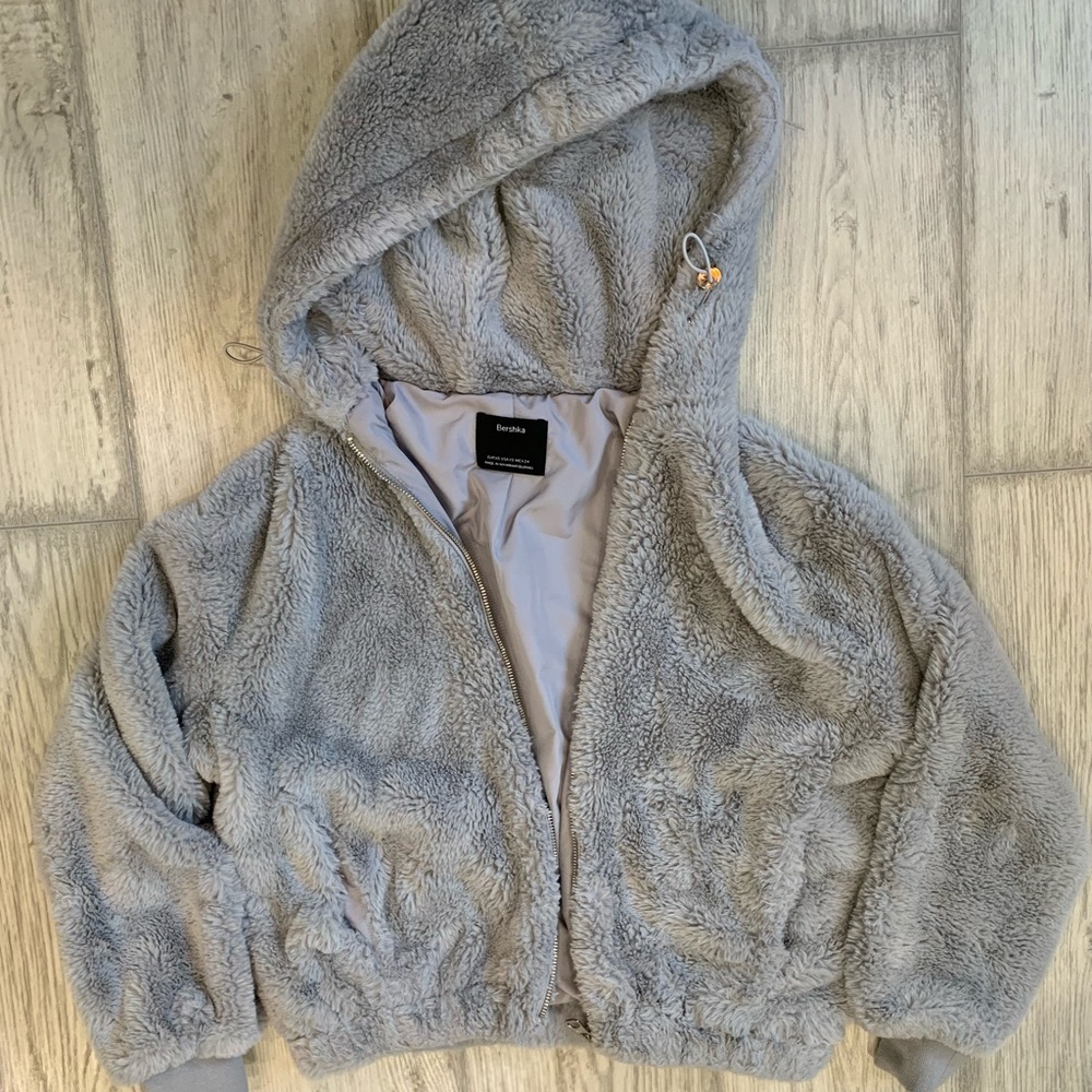 Faux Fur Teddy Bomber Jacket Hooded Silver Bershka XS winter cozy cute puffer